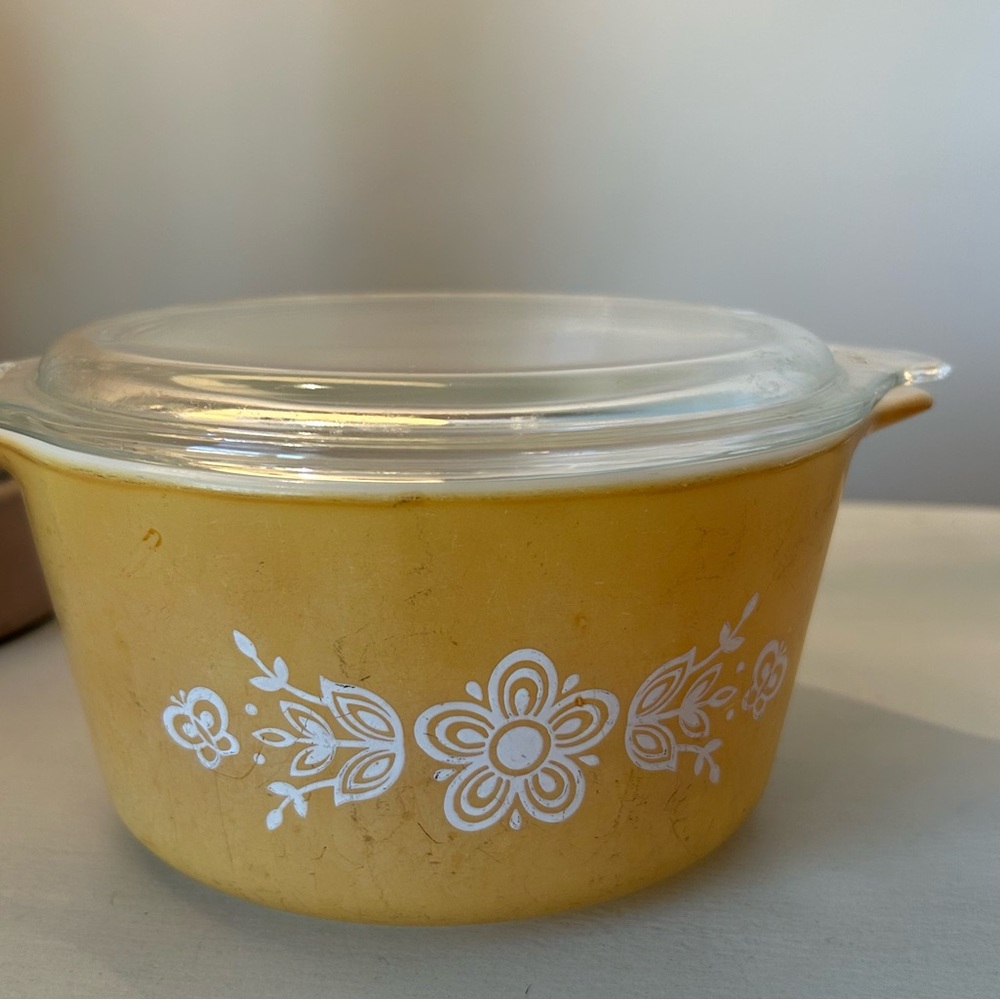 Vintage Pyrex butterfly gold casserole dish with lid